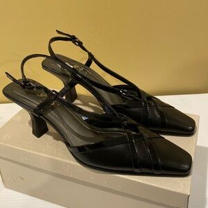 9.2.5 with Lycra Heels Black Size 7 NIB